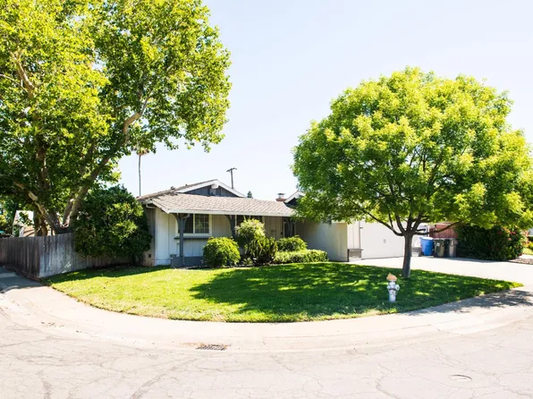 8201 Lake Forest Dr, Sacramento, CA 95826