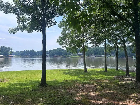 117 W Bearcreek Rd, Eatonton, GA 31024
