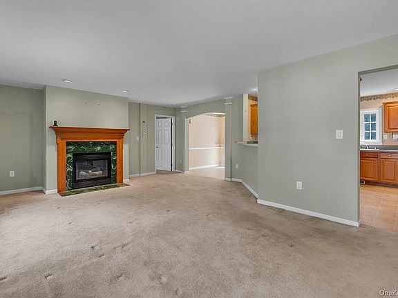 3rd image of 1407 Middle Road #265