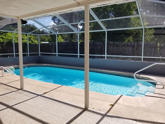 3rd image of 7524 Sequoia Dr