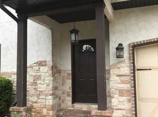 2355 W Westview St, Springfield, MO 65807