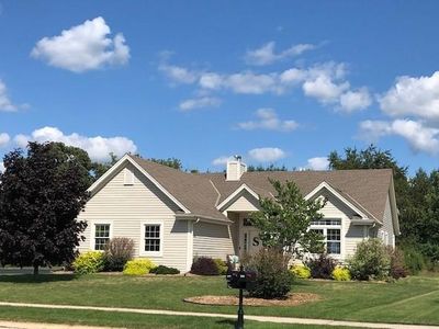 1393 Mamerow Ln E, Oconomowoc, WI, 53066