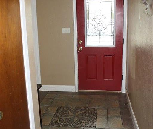 3rd image of 1107 W Lincoln Ave