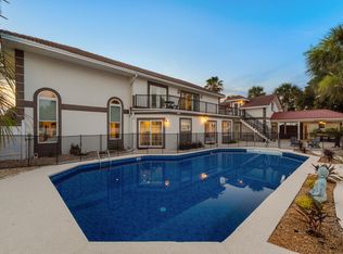 9526 Monaco Cir, Navarre, FL 32566