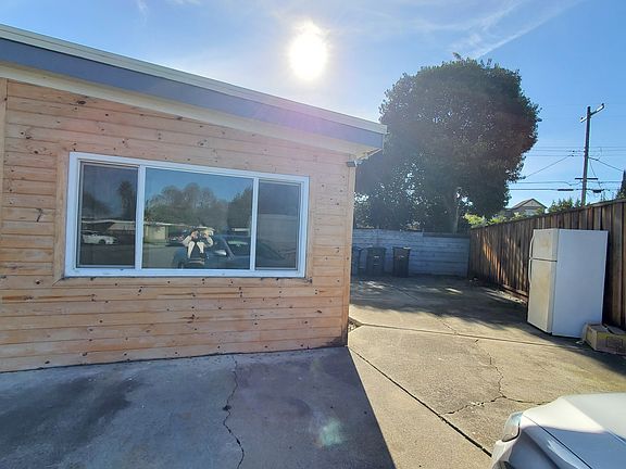 2nd image of 1078 Chico Ct