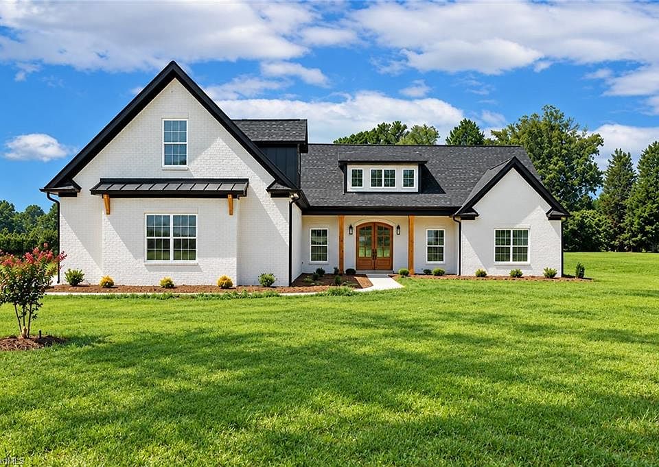 1st image of 479 Garnet Ln