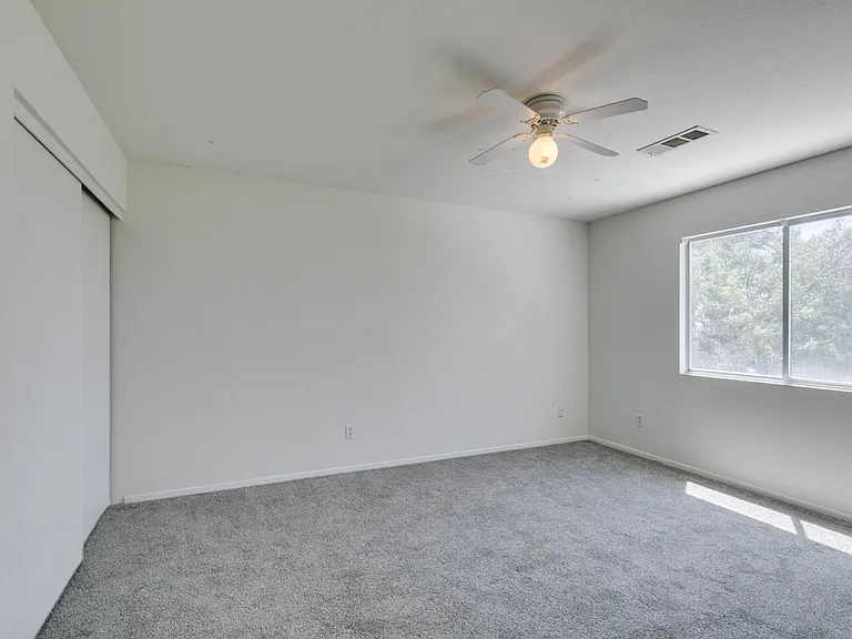 5025 Glittering Star Ct N — Photo 40