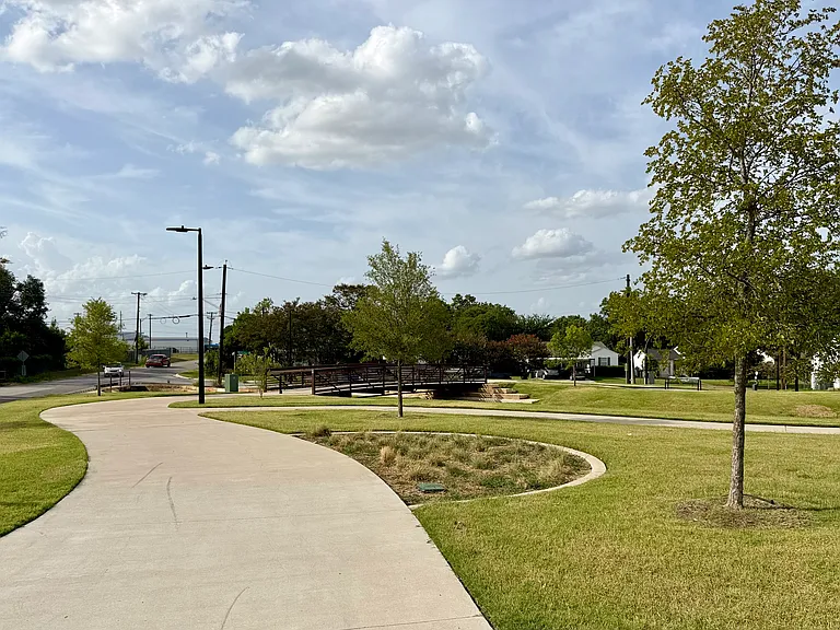 1621 Davis Blvd — Photo 27