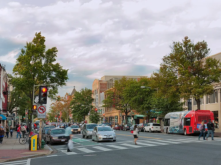 Nearby shopping and dining on 14th Street