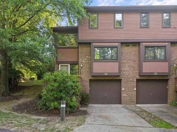 1201 Forest Edge Ct, Wexford, PA 15090