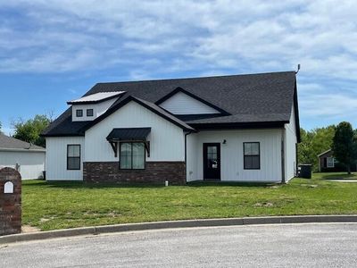 2370 S Sedona Court, Bolivar, MO, 65613