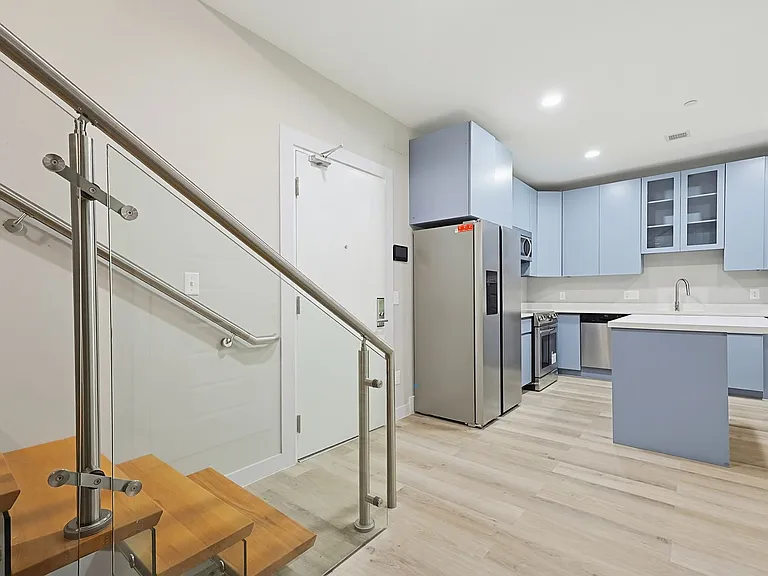 Taj Estates of Franklin II — Photo 174