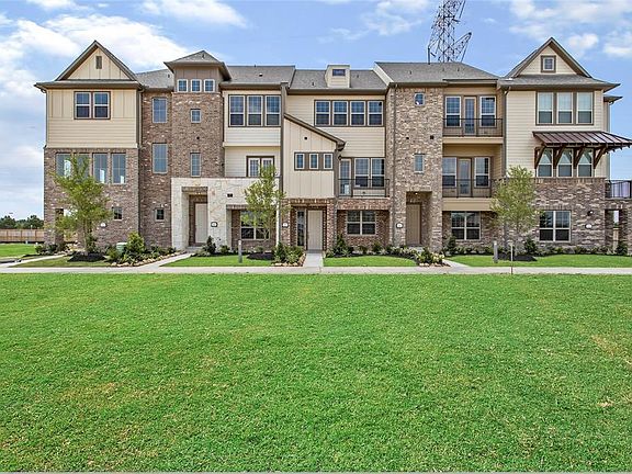 2nd image of 18307 Crystal Knoll Dr