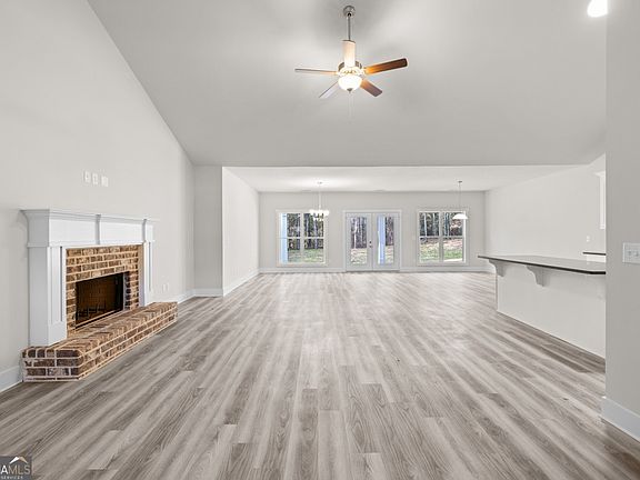 5th image of 176 Grace Ln #5