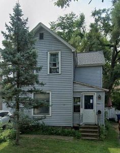920 Hays Park Ave, Kalamazoo, MI, 49001