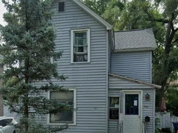 920 Hays Park Ave, Kalamazoo, MI 49001