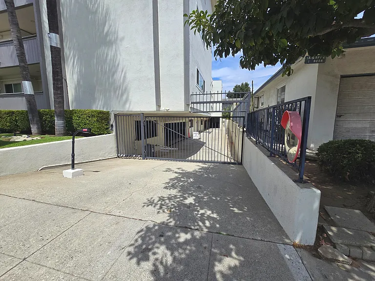1299 Cordova St #308 — Photo 22