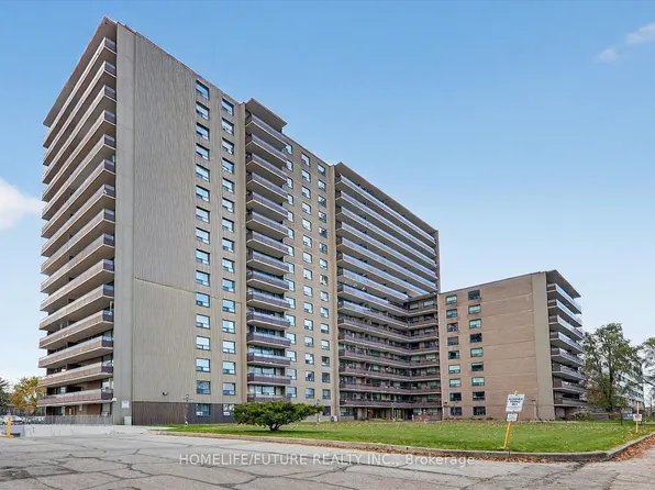 180 Markham Rd #705, Toronto, ON M1M 2Z9