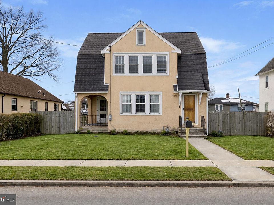 1st image of 450 Childs Ave