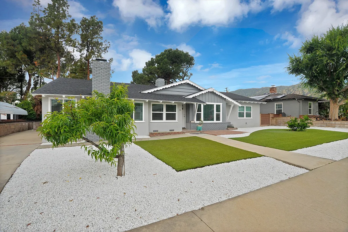 Building Photo - 515 Crestview Dr