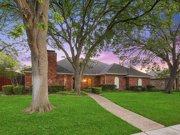 2nd image of 1204 N Park Dr