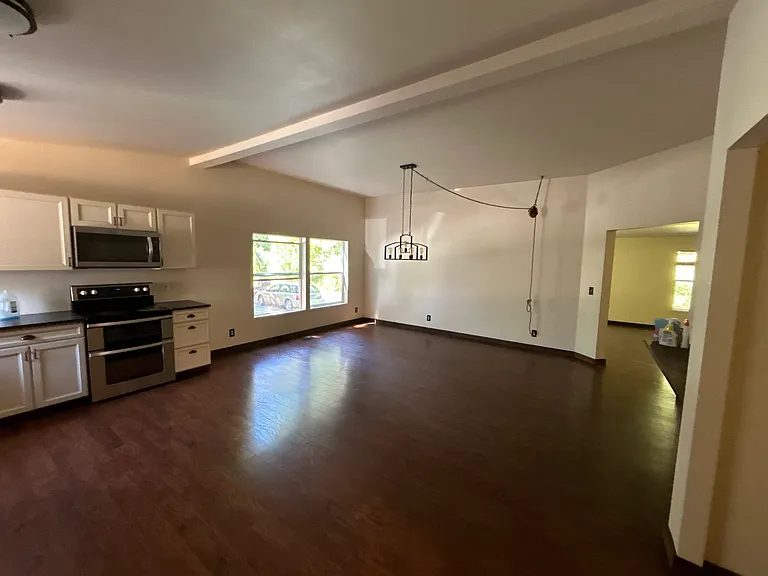1095 Old Samish Rd — Photo 8