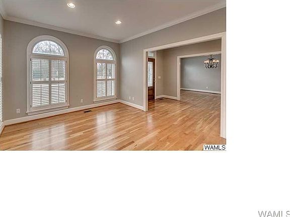 4th image of 410 Pinnacle Dr