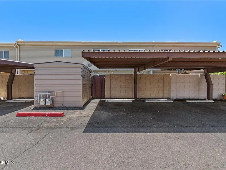 4233 N Miller Rd — Photo 31