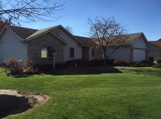 1426 Parlor City Dr, Bluffton, IN 46714