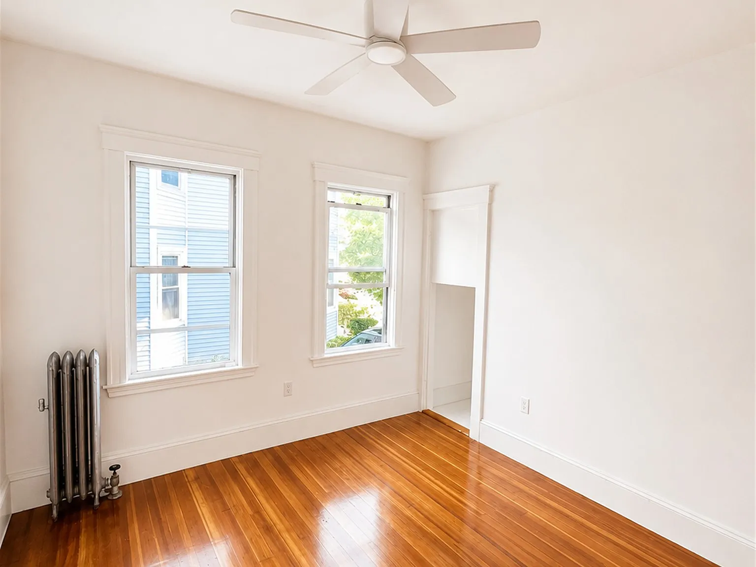 3 bed, 1400 sqft, $3,600 — Photo 4