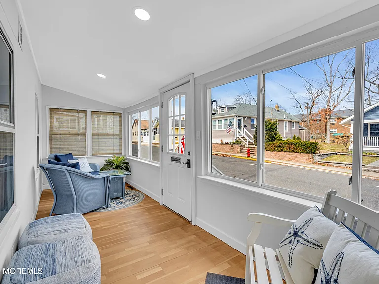 629 Redmond Ave — Photo 12