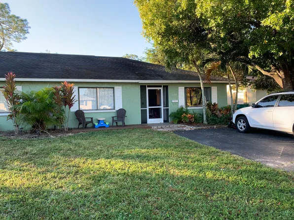 3188 Ponce De Leon Dr, Naples, FL 34105