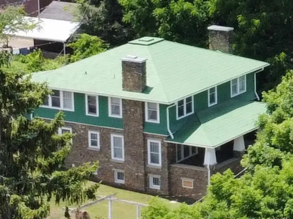 131 Church St, Waynesville, NC 28786