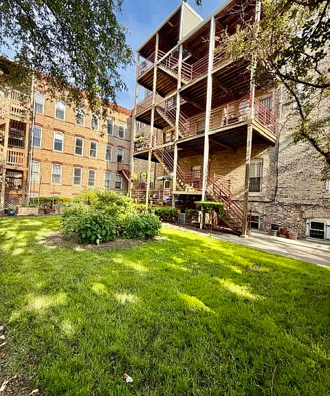 1435 N Ashland Ave #3R — Photo 1