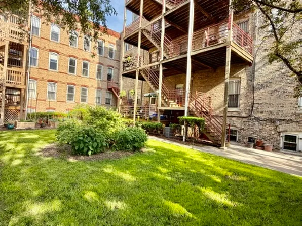 1435 N Ashland Ave #3R, Chicago, IL 60622