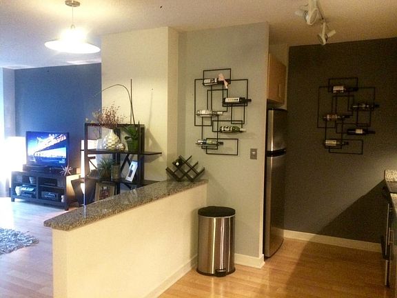 4th image of 1250 S Michigan Ave #10