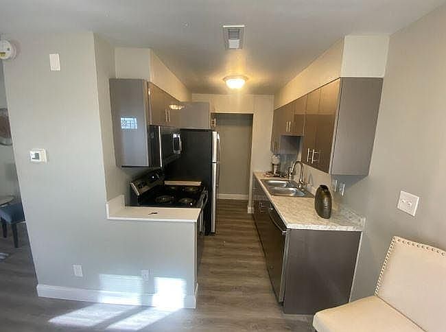 2nd image of 315 N Smithville Rd APT B