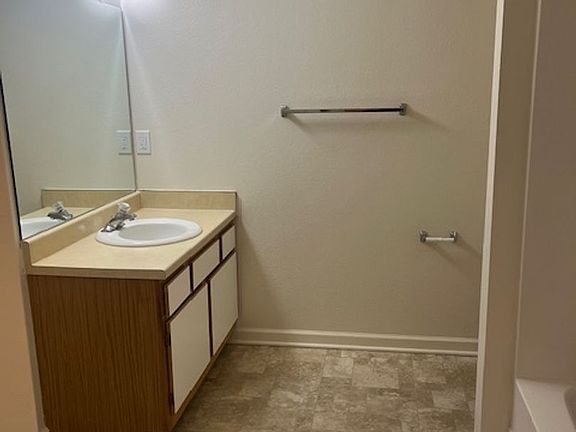 2nd image of 3811 Baldwin Ave #35