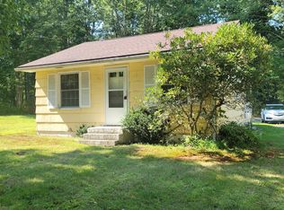 108 Spruce Ln, Bushkill, PA 18324