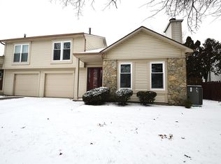 6131 Sawmill Woods Dr, Fort Wayne, IN
