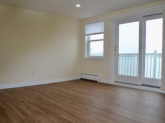 4th image of 93 Sherman Ave APT 9