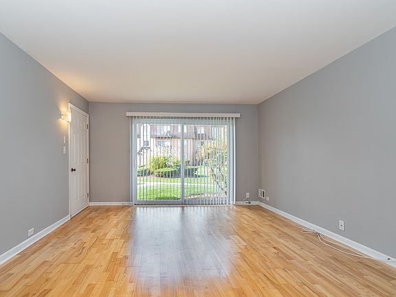 5th image of 9482 Bay Colony Dr APT 1N