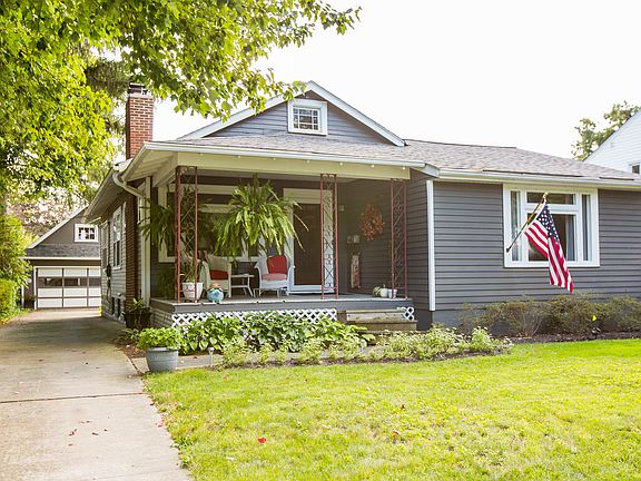 Front to detached garage