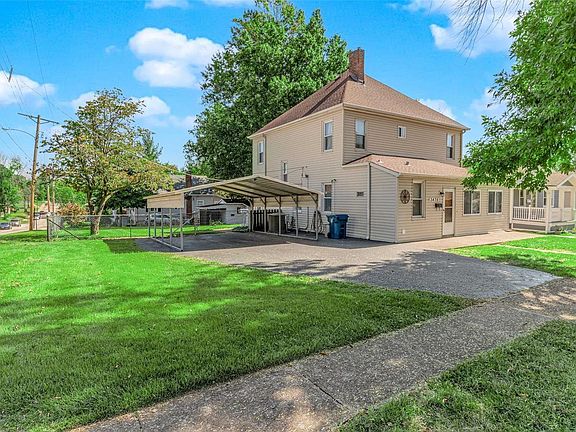 3rd image of 3476 Charlack Ave