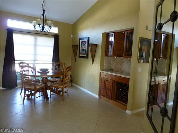 5th image of 785 Dove Ct