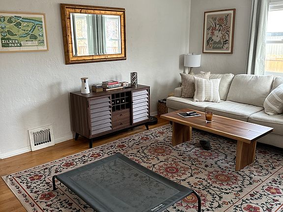 4th image of 1101 S Cook St