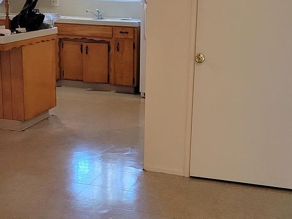 2nd image of 223 E Cortner St #223