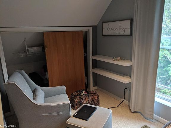 4th image of 1742 W School St #124