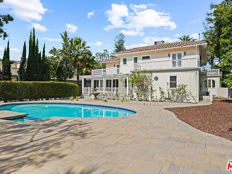 624 S Arden Blvd — Photo 32