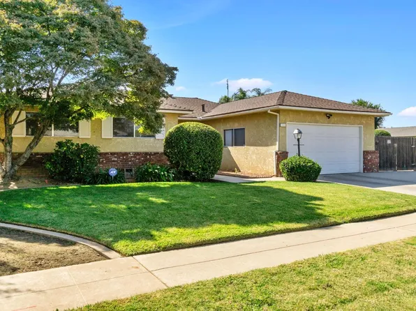 2617 W Sussex Way, Fresno, CA 93705